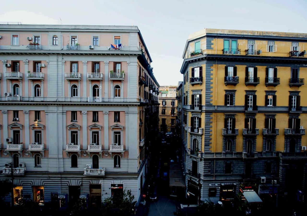 B&B Atmosfere Del Centro Storico Nápoles Exterior foto